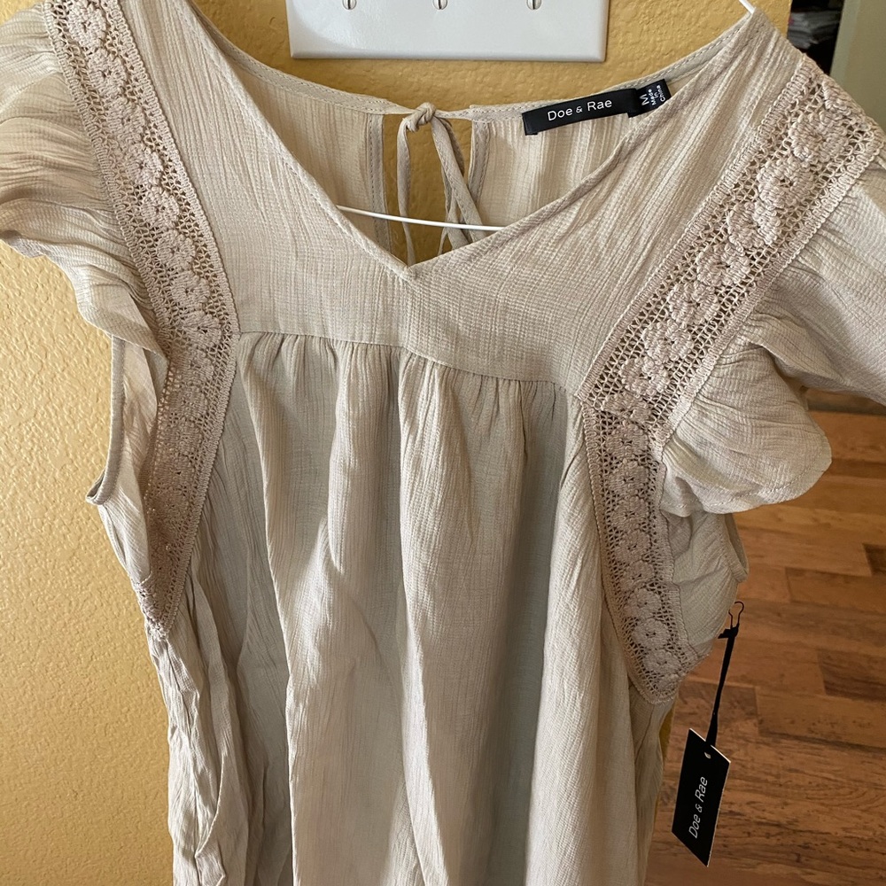 Doe & Rae Boutique Linen Dress - Picture 3 of 3
